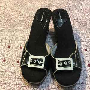 Wedge heel stripe shoes